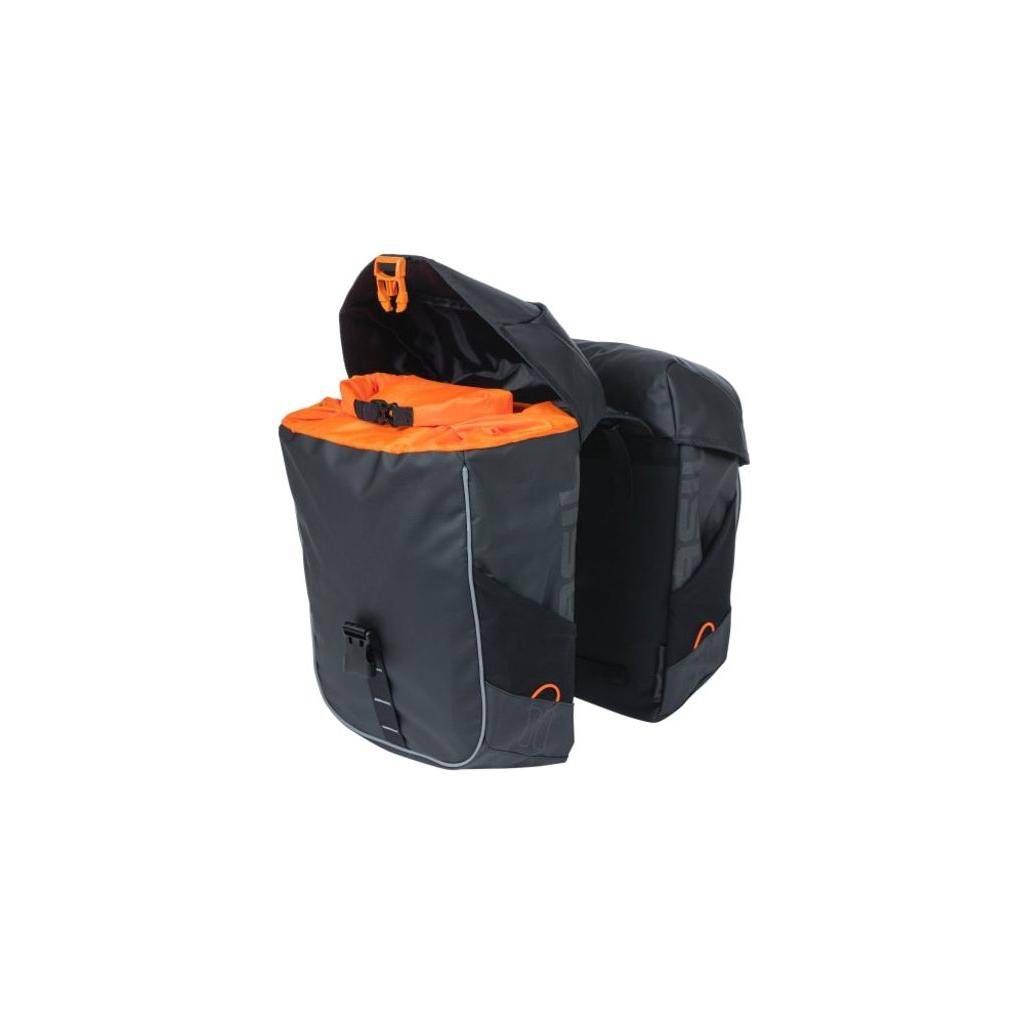 Dubbele Fietstas Basil Miles Black/Orange 34 Liter - Le Coq Wielerartikelen